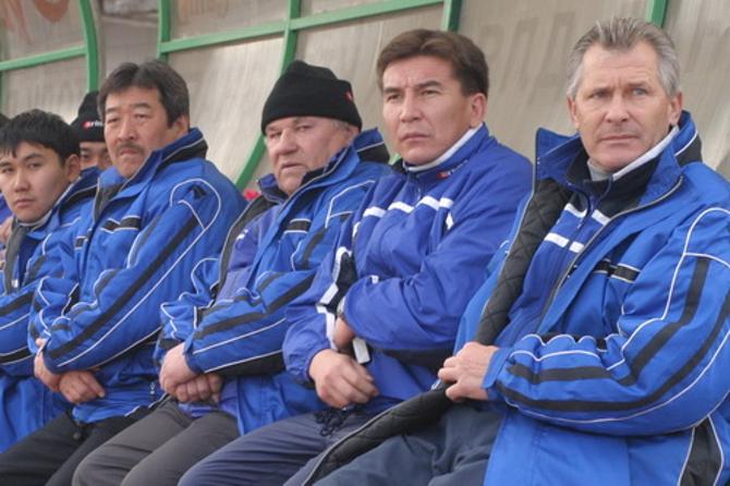 Леонид Остроушко (в шапке) – легендарный человек в Казахстане