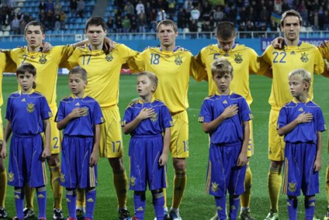 «Ще не вмерла України ні слава, ні воля»... Не все украинские игроки знают слова гимна родной страны.