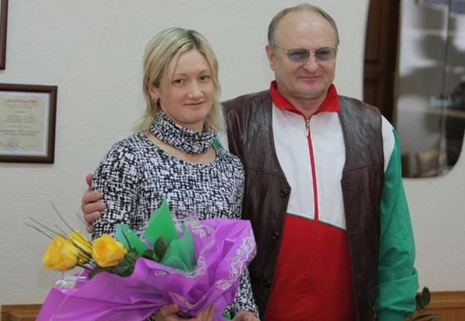 Ольга Панарина жалуется Станиславу Соловьеву, что плохо чувствует себя на минском треке