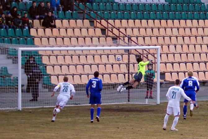 В ворота