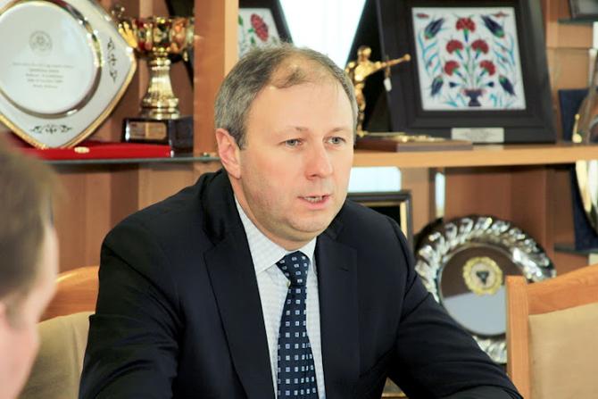 Сергей Румас уделяет футболу не столько внимания, сколько ему хотелось бы