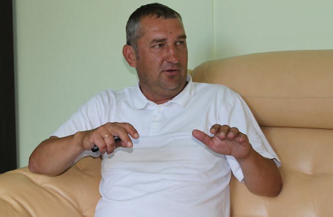 Вадим Бразовский считает, что вместо полуторачасового оскорбления футболистов лучше сколотить скворечник