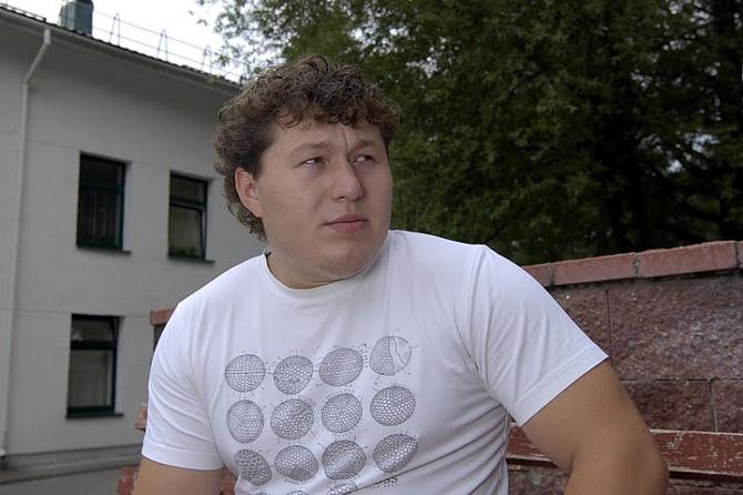 Андрей Арямнов задается вопрос: а лишат ли Захарова зарплаты, как лишили его самого?