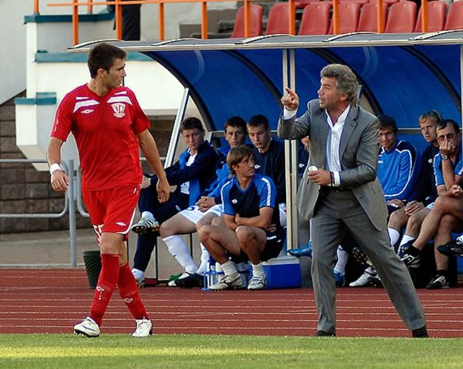 Владимир Геворкян не учит Игоря Карповича, за кого ему болеть
