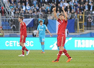 «Одному тебе будет тяжело играть, мы с тобой поедем»