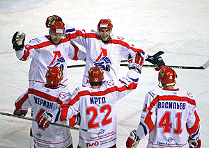 Заморозили