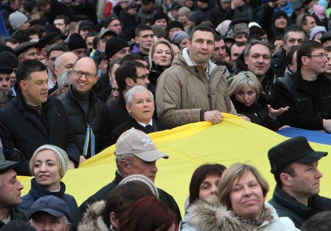 Виталий Кличко в самом центре событий.