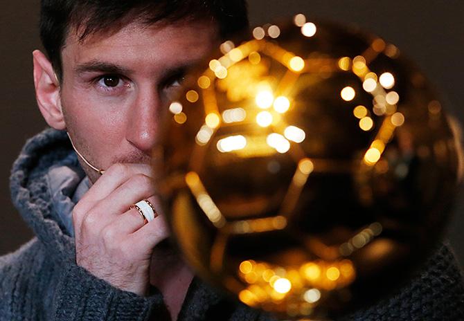 Остался всего месяц до того момента, когда лучший игрок по версии FIFA и France Football получит свою награду.