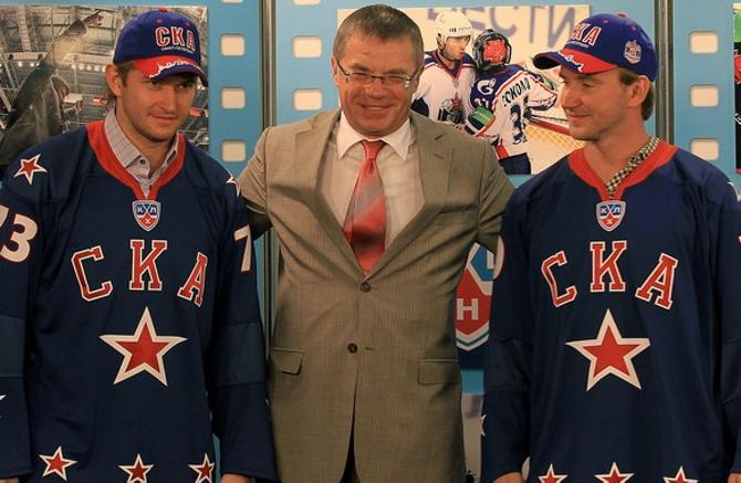 Сколько уже звезд подписал Александр Медведев, а толку...