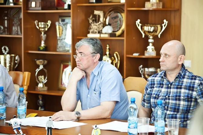 Сергей Усанов остается в «Могилеве», чтобы получать тренерскую практику.