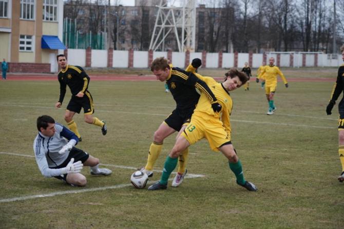 Вадим Демидович (№13) забил свой первый гол в нынешнем чемпионате.