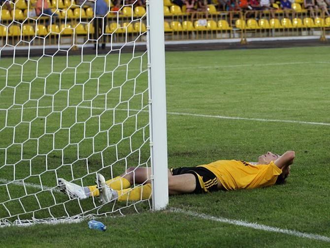 Трудно сопоставить досаду игроков и болельщиков, но однозначно в Солигорске было грустно