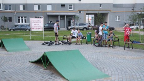 «Тут можно убиться». В Минске хотели открыть крутую площадку для экстремалов, но сделали так, что на нее нельзя пускать детей «Тут можно убиться». В Минске хотели открыть крутую площадку для экстремалов, но сделали так, что на нее нельзя пускать детей