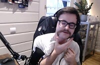 N0tail задонатил NBK 3 тысячи евро на благотворительном стриме. Французу пришлось побриться в прямом эфире
