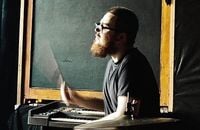 Как глава XYZ потерял бизнес: отдал 2/3 доли компании, и у него украли все пароли в отпуске