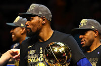 «Голден Стэйт» – чемпион. Дюрэнт сломал НБА