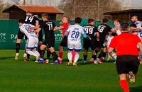 Футболисты «Окжетпеса» и «Вереса» устроили массовую драку: матч завершили досрочно